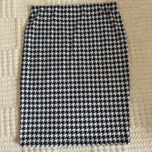 Kardashian Kollection Black and White Pencil Mini Skirt
